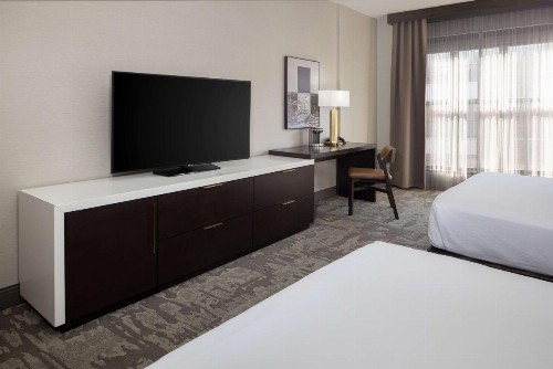 Hilton Promenade Branson Landing - image 35