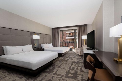 Hilton Promenade Branson Landing - image 38