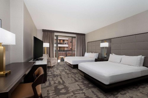 Hilton Promenade Branson Landing - image 46