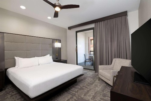 Hilton Promenade Branson Landing - image 47