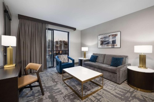 Hilton Promenade Branson Landing - image 48