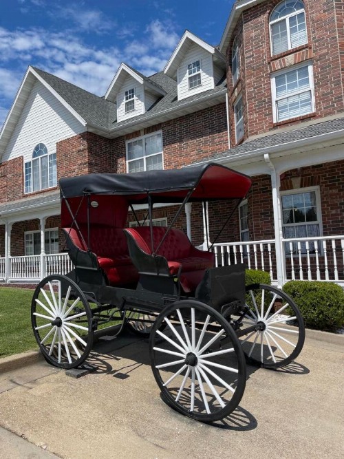 Carriage House Inn - image 10