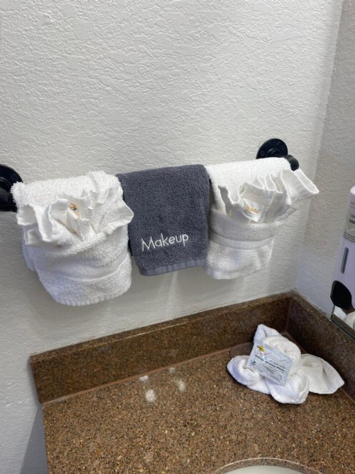 Carriage House Inn - image 22