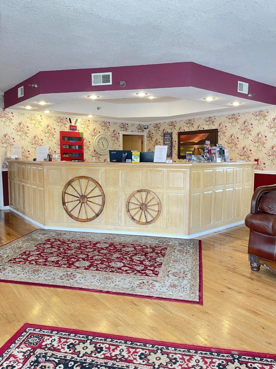 Carriage House Inn - image 7