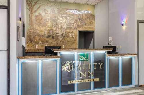 Quality Inn Branson On the Strip - image 3