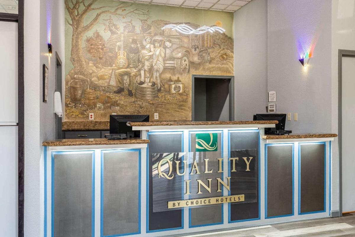 Quality Inn Branson On the Strip - image 3