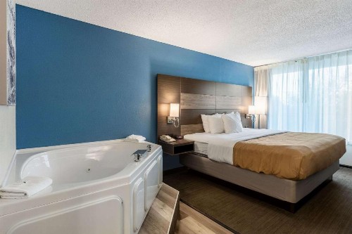 Quality Inn Branson On the Strip - image 40
