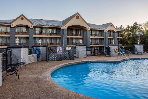 Quality Inn Branson On the Strip - image 48