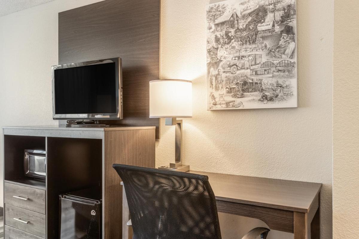 Quality Inn Branson On the Strip - image 7