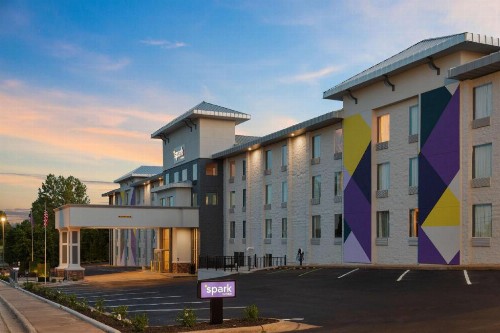 Barrington Hotel & Suites - image 24