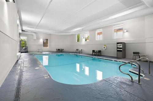 Barrington Hotel & Suites - image 31