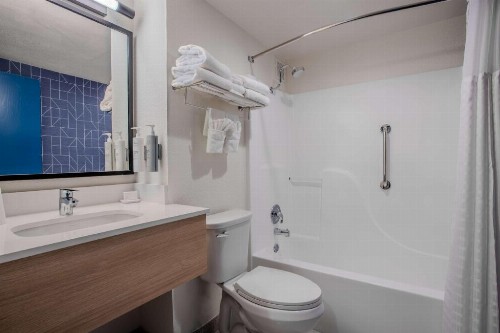 Barrington Hotel & Suites - image 45