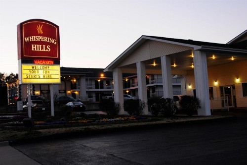 Whispering Hills Inn - image 9