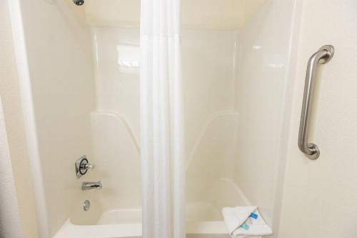 Savannah House Hotel - image 12