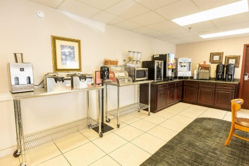 Savannah House Hotel - image 23