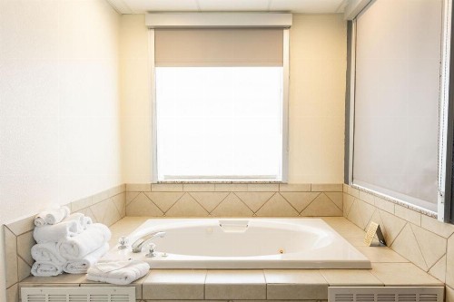 Savannah House Hotel - image 26
