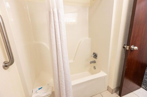 Savannah House Hotel - image 42