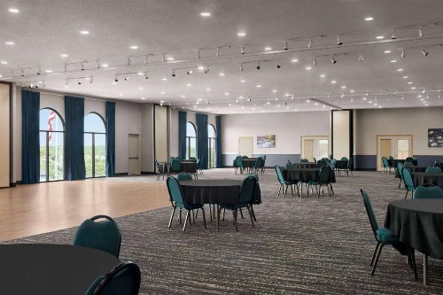 Camden Hotel and Conference Center - image 19