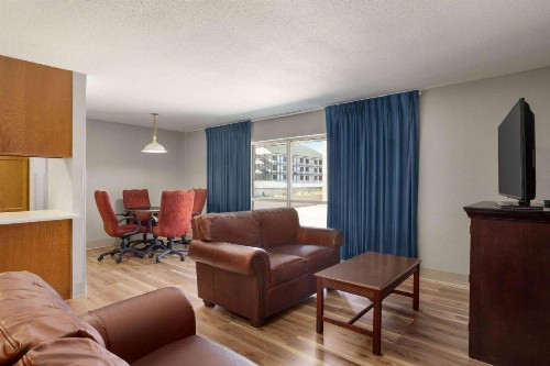 Camden Hotel and Conference Center - image 26