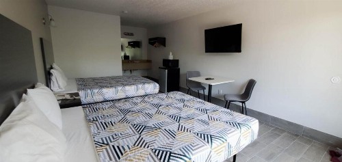 Motel 6 Branson West MO - Silver Dollar City - image 3
