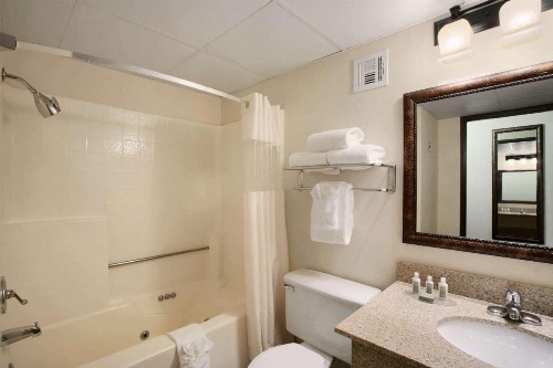 Baymont by Wyndham Branson - On the Strip - image 43