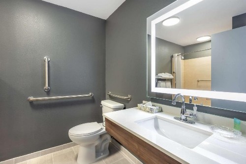Baymont by Wyndham Branson - image 10