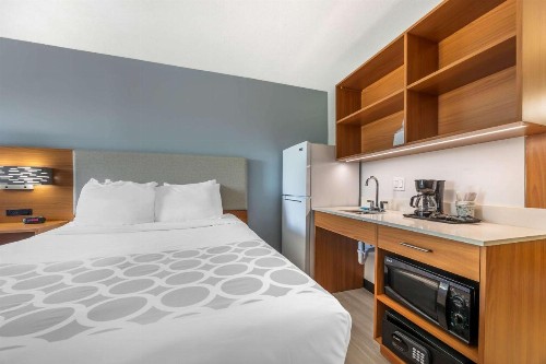 Baymont by Wyndham Branson - image 12