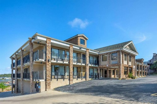 Baymont by Wyndham Branson - image 22