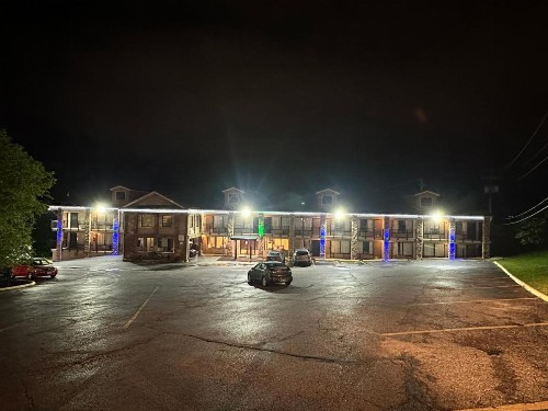Baymont by Wyndham Branson - image 29