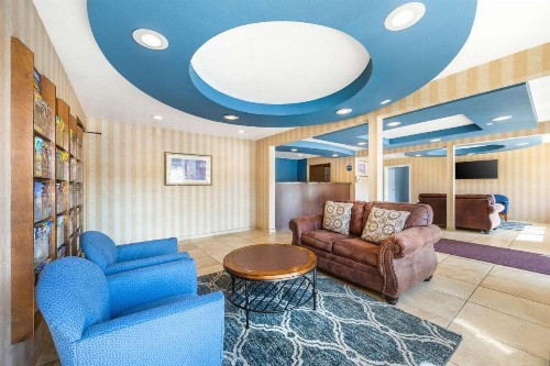 Baymont by Wyndham Branson - image 5