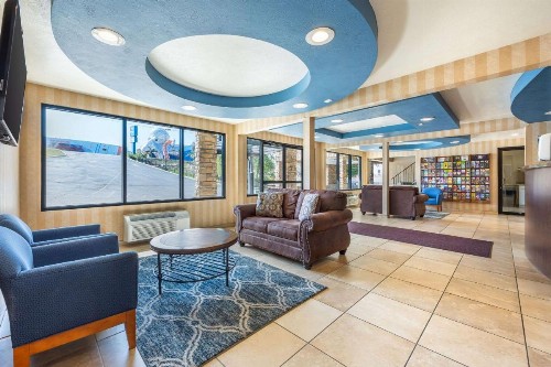Baymont by Wyndham Branson - image 7