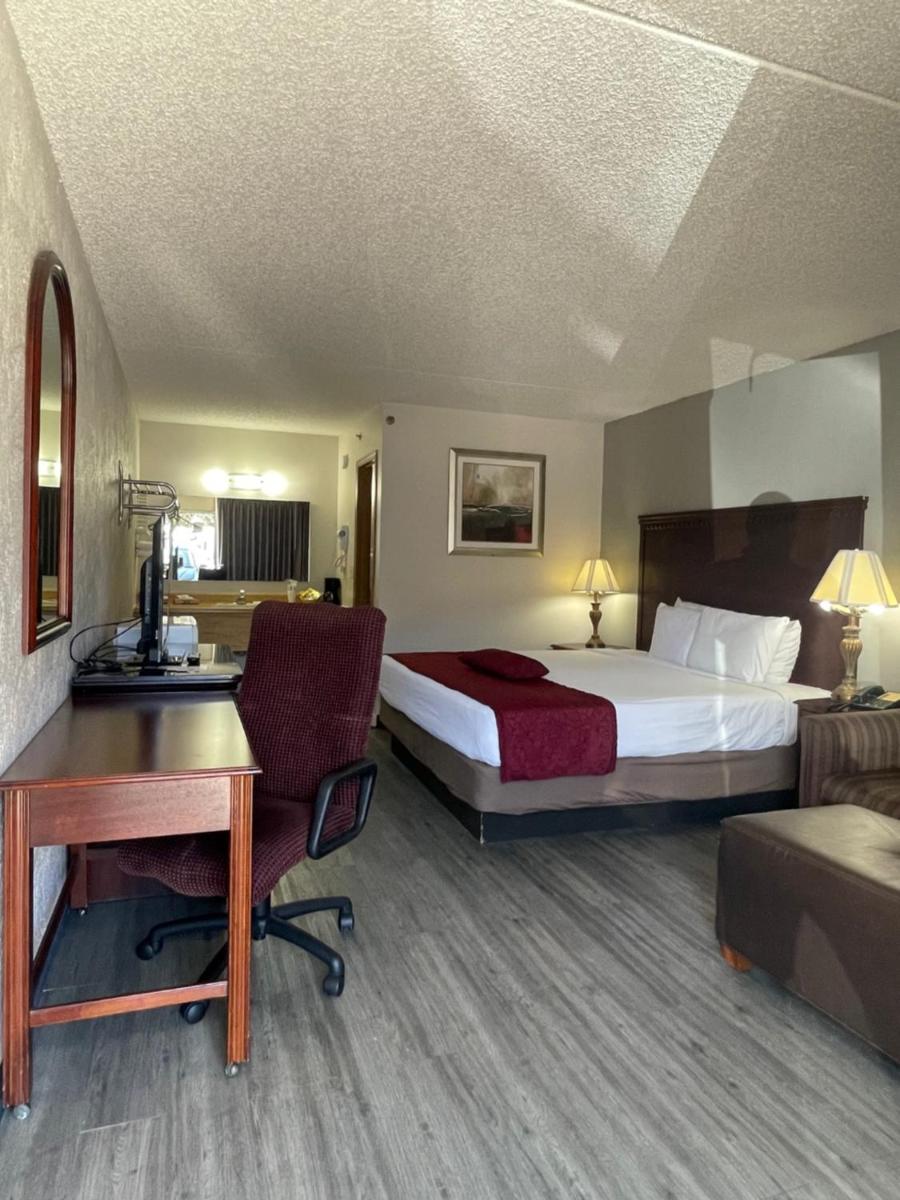 Willow Tree Inn Branson - main image