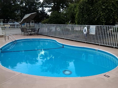 Willow Tree Inn Branson - image 10