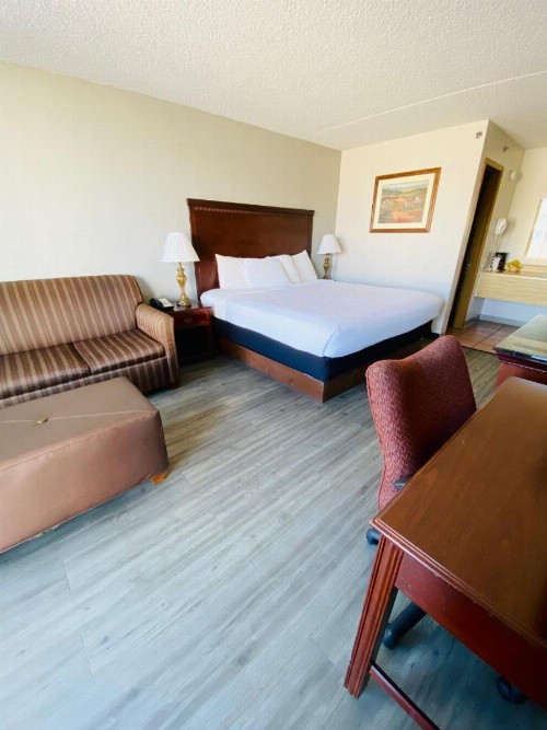 Willow Tree Inn Branson - image 3