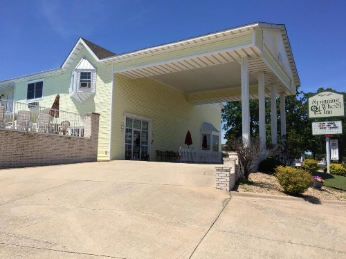 Spinning Wheel Inn - image 22