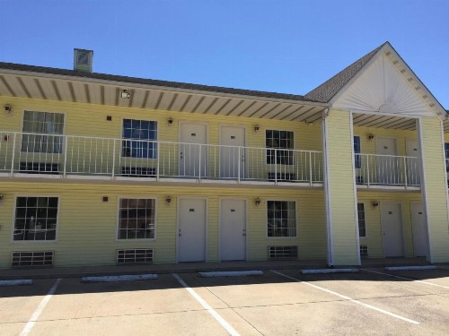 Spinning Wheel Inn - image 27