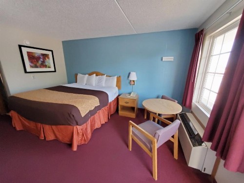 Spinning Wheel Inn - image 6