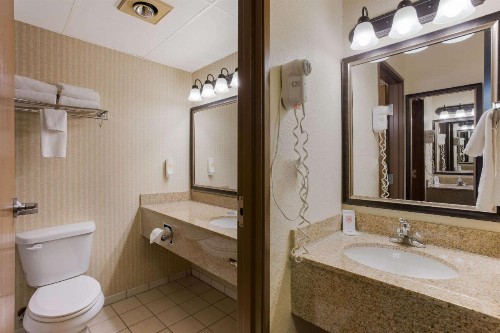 Comfort Inn & Suites Branson Meadows - image 24