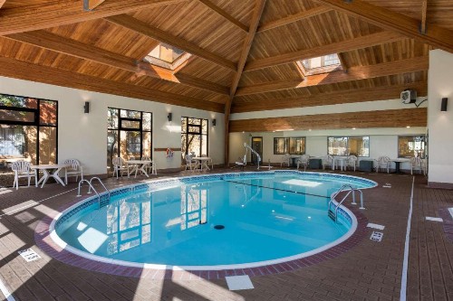 Comfort Inn & Suites Branson Meadows - image 38