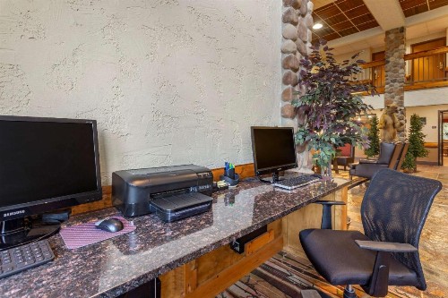 Comfort Inn & Suites Branson Meadows - image 42