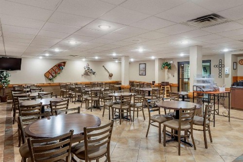 Comfort Inn & Suites Branson Meadows - image 44