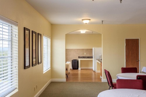 Branson Towers Hotel - image 17