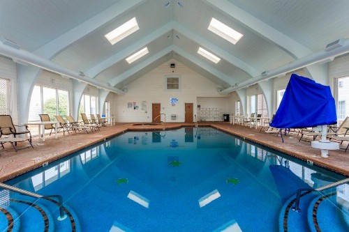 Branson Towers Hotel - image 27