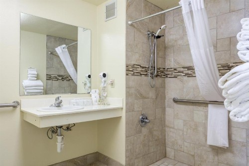 Branson Towers Hotel - image 34