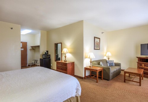 Branson Towers Hotel - image 42