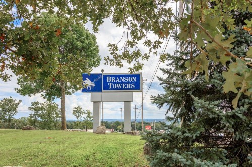 Branson Towers Hotel - image 49