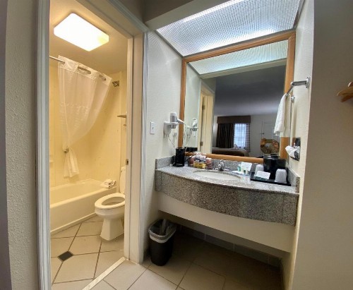 Quality Inn Branson - Hwy 76 Central - image 19