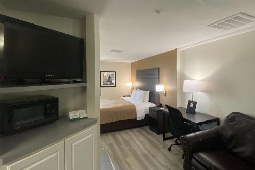 Quality Inn Branson - Hwy 76 Central - image 22