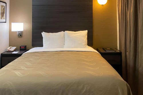 Quality Inn Branson - Hwy 76 Central - image 26