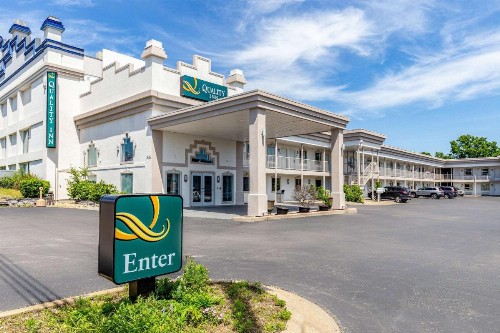 Quality Inn Branson - Hwy 76 Central - image 5